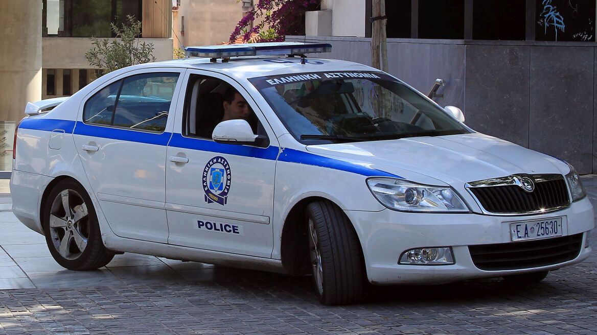 Μυτιλήνη: Συνελήφθη 18χρονος που «άνοιγε» αυτοκίνητα και σπίτια 