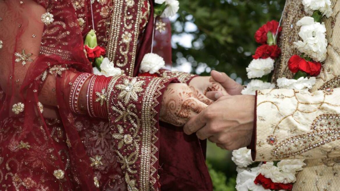 Ινδία: Ο γαμπρός αρρώστησε και η νύφη παντρεύτηκε έναν... καλεσμένο!