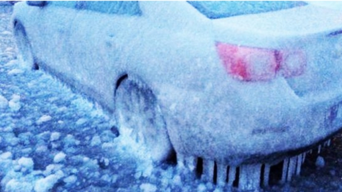 ΗΠΑ: Πάγωσαν κυριολεκτικά τα αυτοκίνητα από το κρύο!