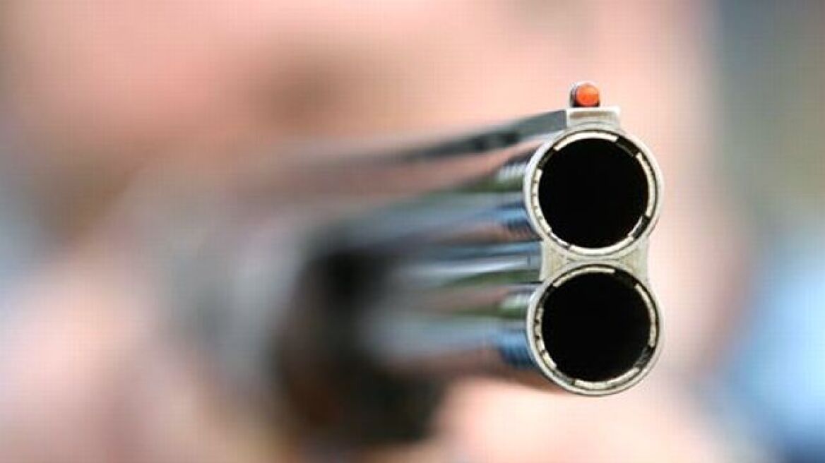 Καβάλα: Πυροβόλησε στην πόρτα των γειτόνων του για προσωπικές διαφορές	