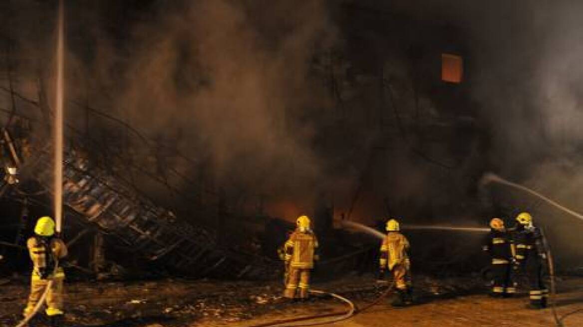 Τραγωδία με δέκα νεκρούς εργάτες από πυρκαγιά στο Άμπου Ντάμπι