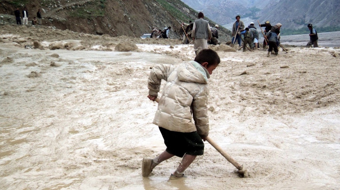 Αφγανιστάν: Ξεπερνούν τους 200 οι νεκροί από χιονοστιβάδες 
