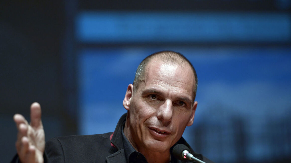 Βαρουφάκης στο Bloomberg: Ελπίζω ότι η ΕΚΤ θα βοηθήσει την Ελλάδα να μην χρεοκοπήσει το Μάρτιο