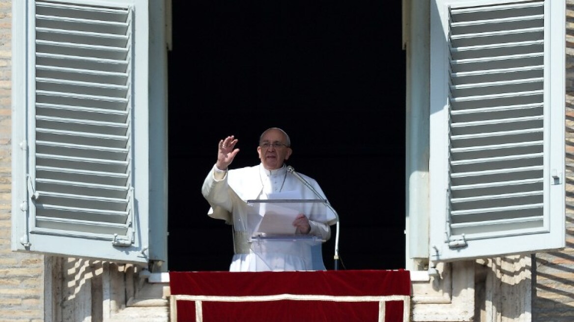 Ενός λεπτού σιγή στο Βατικανό για τα θύματα των τζιχαντιστών