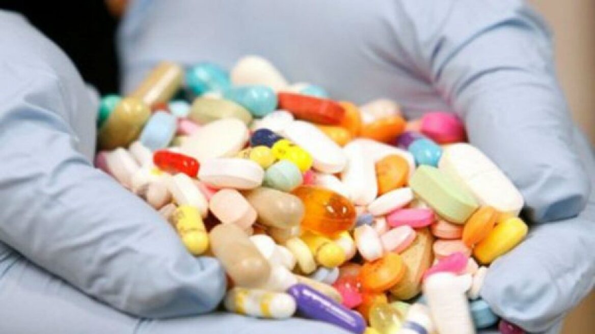 Φορτίο με φάρμακα παραδόθηκε στους Έλληνες της ανατολικής Ουκρανίας