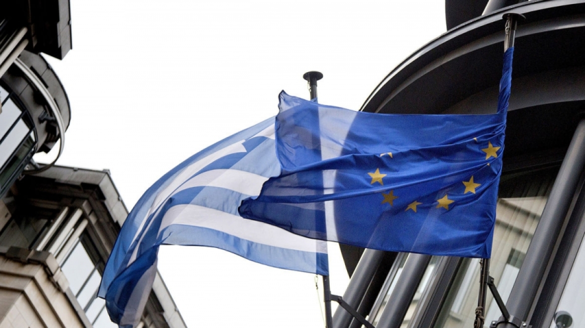 Bloomberg: Ρευστότητα στην Ελλάδα μόνο για τις επόμενες δύο εβδομάδες