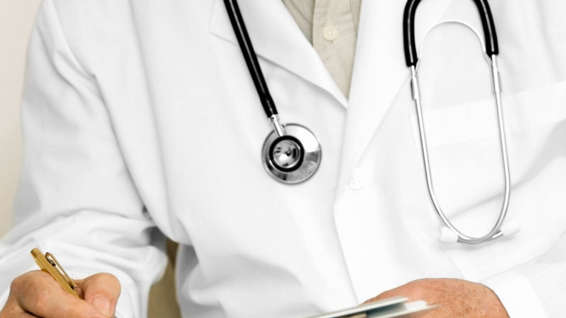 Άμεση νομοθετική ρύθμιση για τοποθέτηση επικουρικών γιατρών στα νοσοκομεία