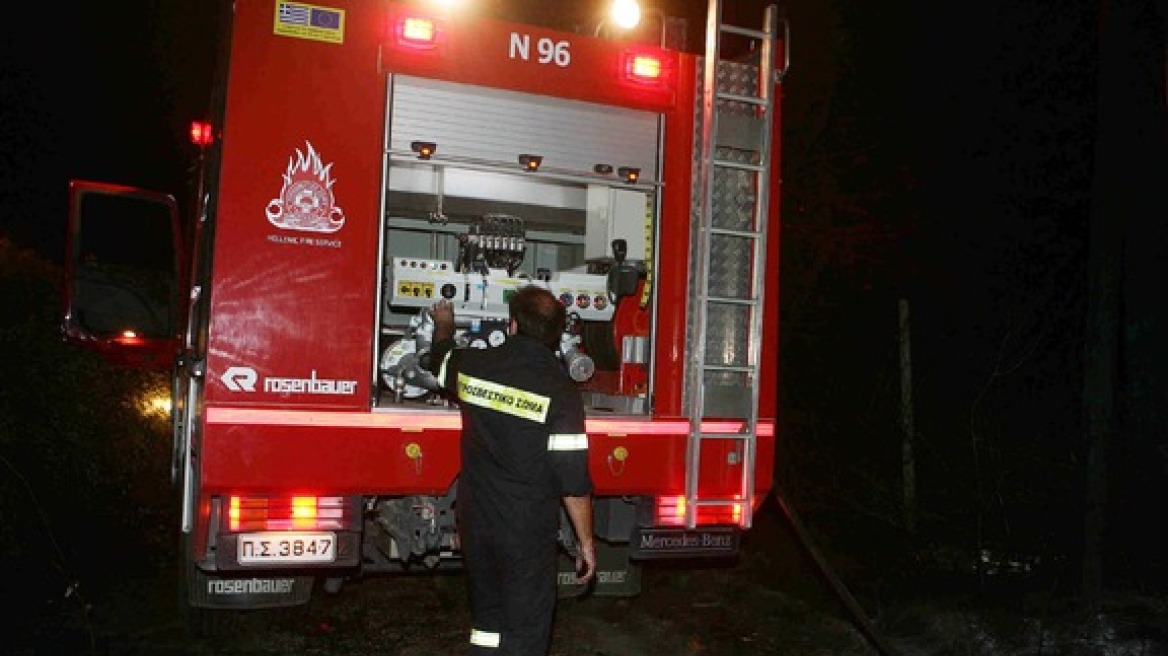 Ολοσχερής καταστροφή λεωφορείου της ΕΘΕΛ από φωτιά στην Εθνική Οδό