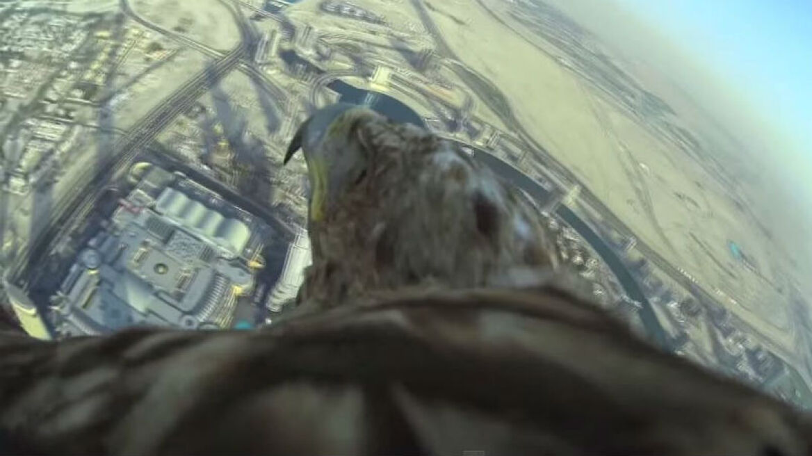 Δείτε τι βλέπει ένας αετός πετώντας από το ψηλότερο κτίριο του κόσμου