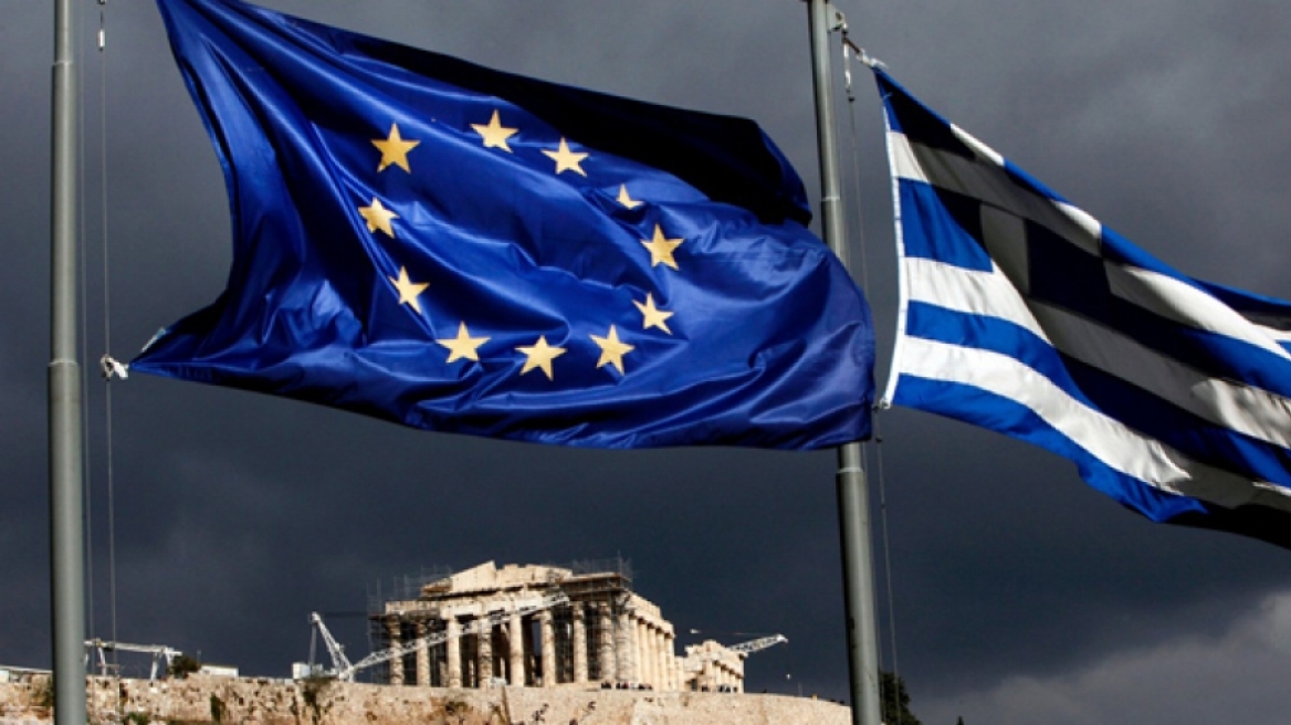 Ο χρόνος και η υπομονή της ΕΕ με τους Έλληνες εξαντλείται, γράφει το Reuters