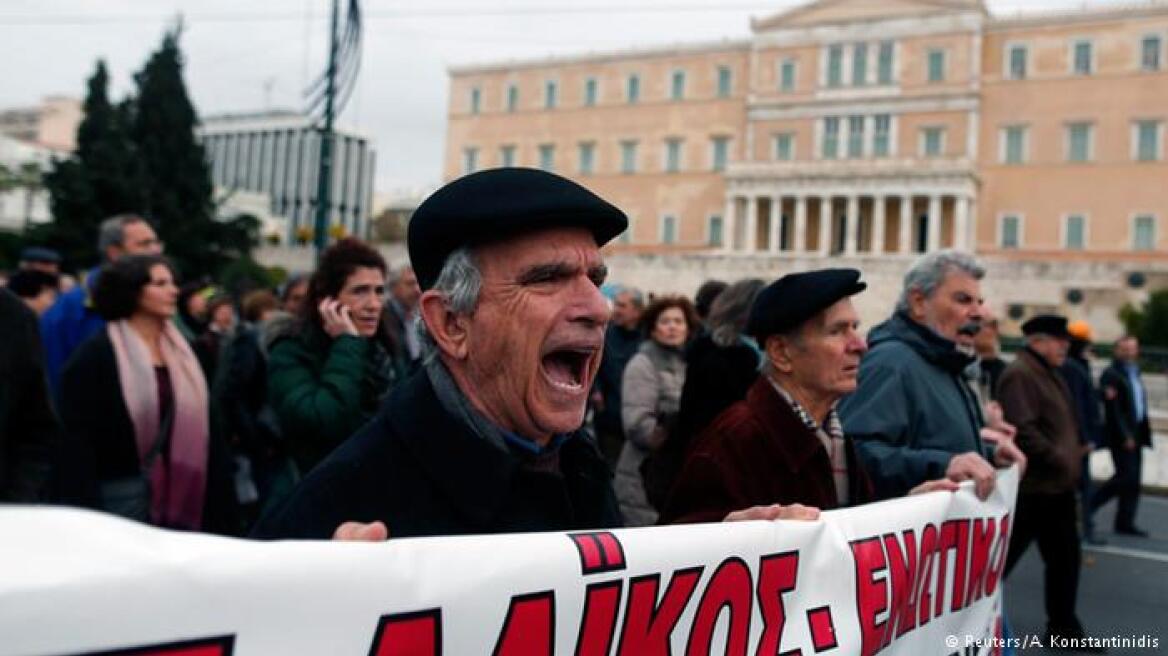 DW: 337% περισσότεροι φόροι στους φτωχότερους Έλληνες