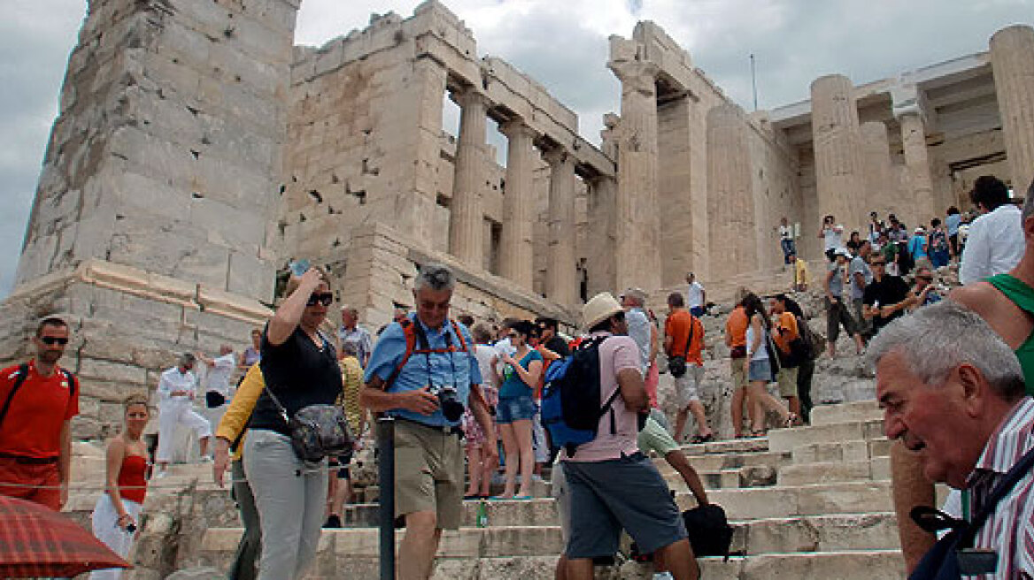 ΣΕΤΕ: Αύξηση στις αφίξεις τουριστών το 2015