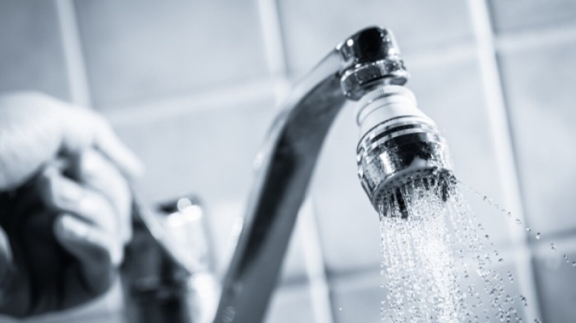 Σοβαρός κίνδυνος υγείας από τη χρήση ζεστού νερού βρύσης – Οι επιστήμονες εξηγούν