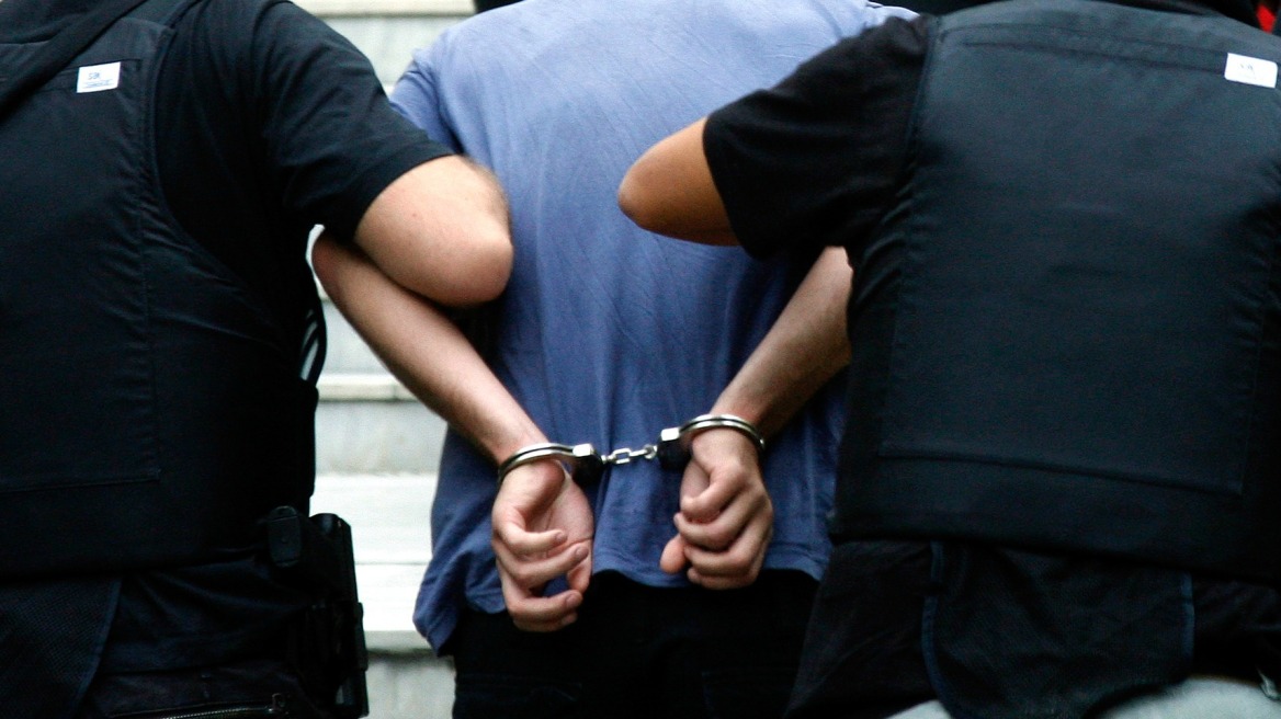 Κρήτη: Διακινητής ηρωίνης επιτέθηκε σε αστυνομικούς