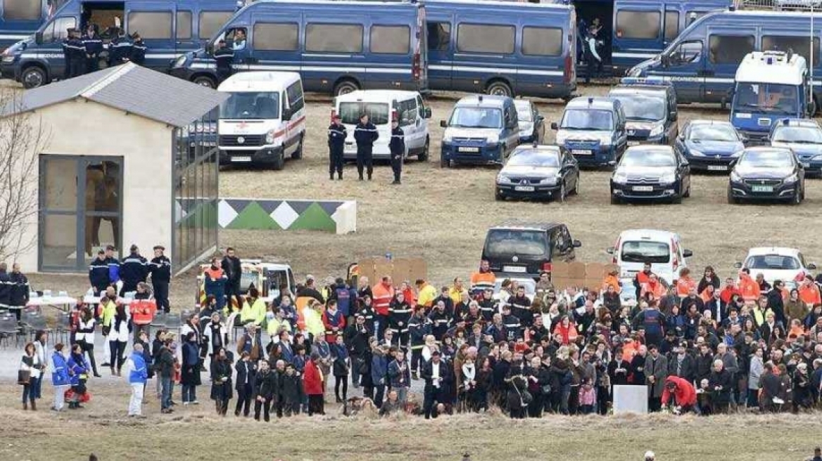 Γερμανία: Εθνική τελετή παρουσία Μέρκελ και Γκάουκ για τα θύματα της αεροπορικής τραγωδίας 