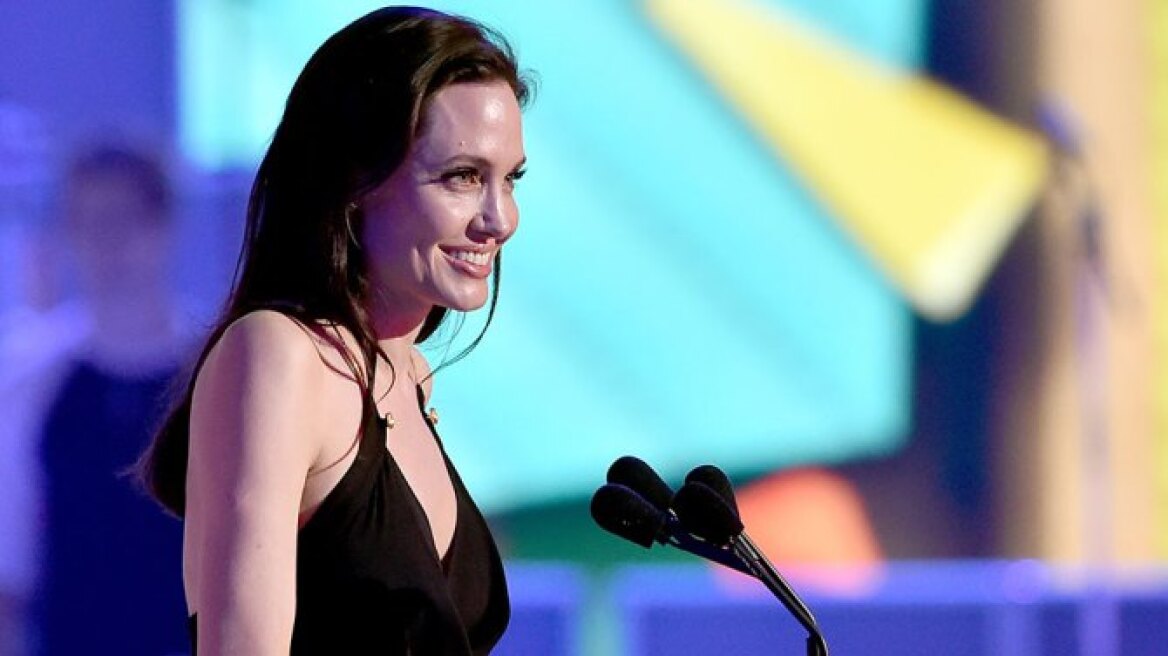 Η Angelina Jolie στα Nickelodeon's Αwards: «Το να είσαι διαφορετικός, είναι καλό!»