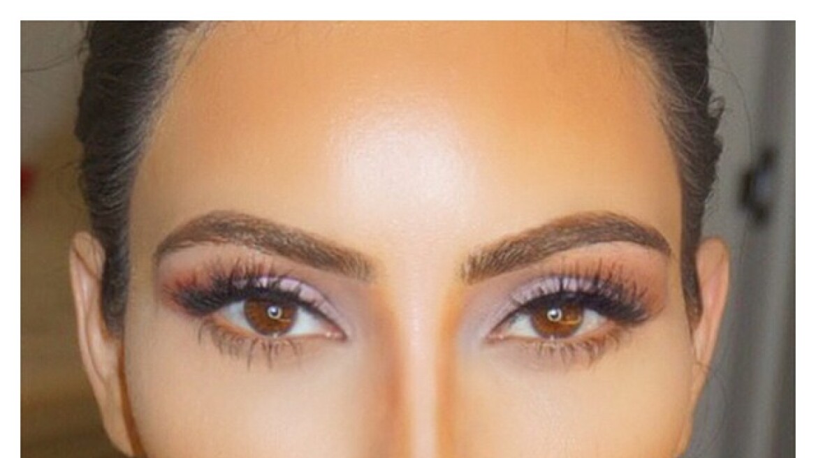 Kim Kardashian: Με μια selfie αποκαλύπτει τα μυστικά του μακιγιάζ της 