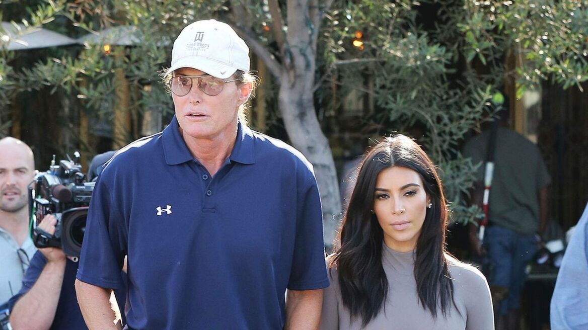 Ο πατριός της Kim Kardashian έκανε κρυφά πλαστική στήθους