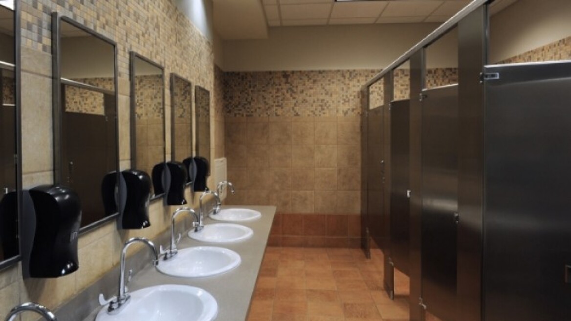Δημόσιες τουαλέτες & ουρολοίμωξη: Το λάθος που όλοι κάνουμε