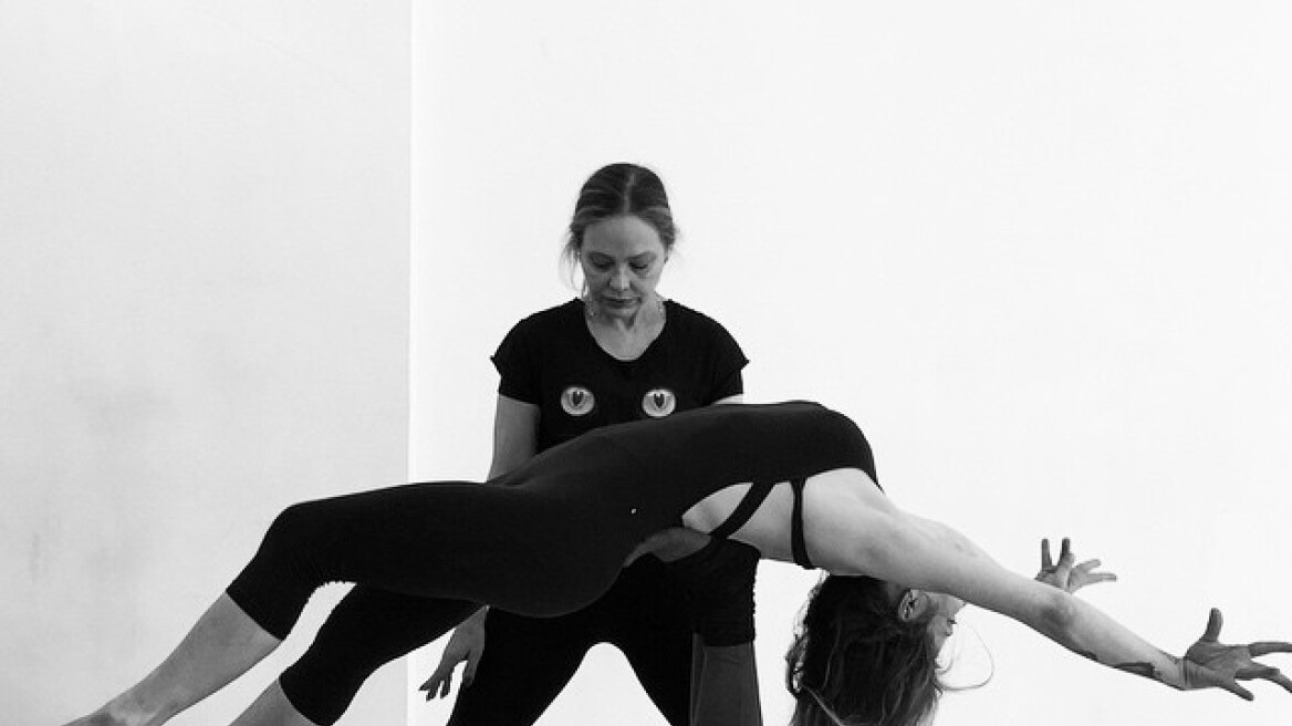 Φωτογραφίες: Η Ορνέλα Μούτι και η κόρη της για yoga στη Θεσσαλονίκη 