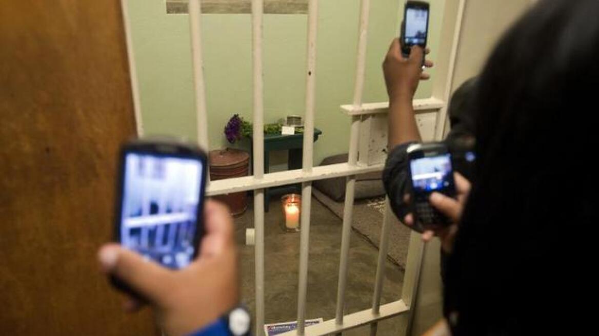 Εφαρμογή στα κινητά «οδηγεί» τους τουρίστες στα χνάρια του Μαντέλα!