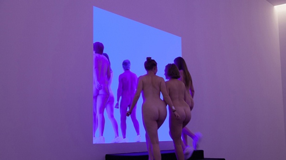 Φωτογραφίες: Γιατί κυκλοφορούν γυμνοί στην Εθνική Πινακοθήκη της Αυστραλίας; 
