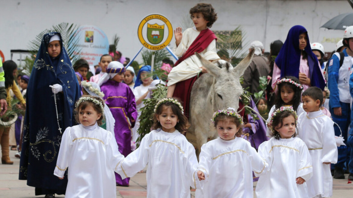 Δείτε φωτογραφίες: Η Μεγάλη Εβδομάδα των Καθολικών σε όλο τον κόσμο