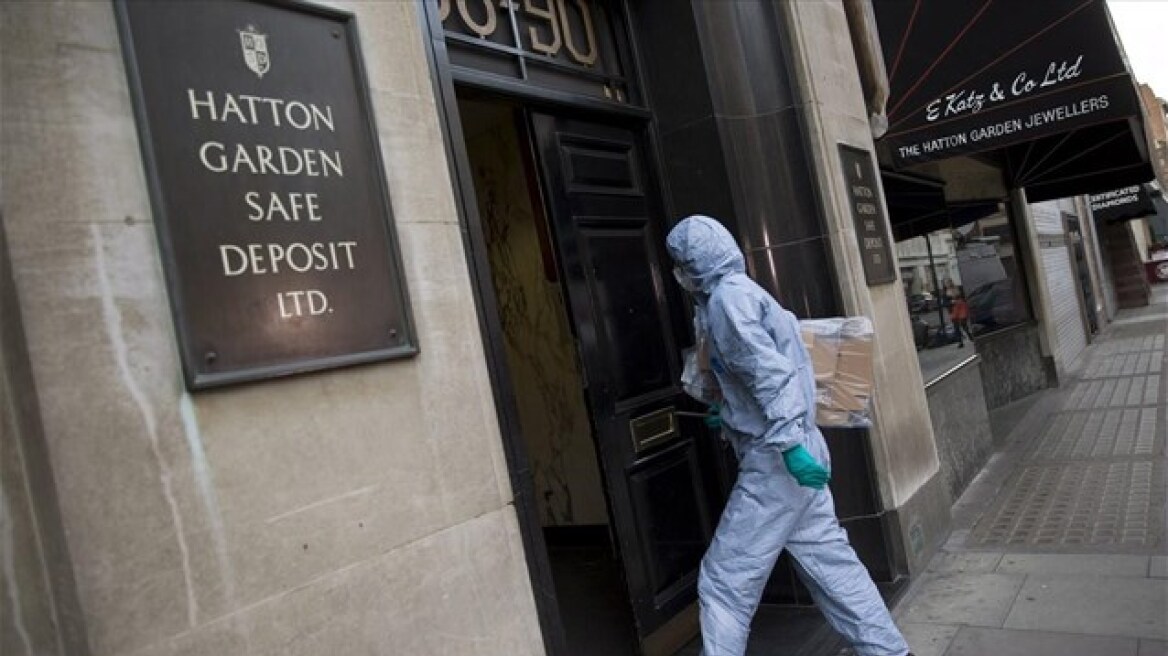 Λονδίνο: «Έγδυσαν» 300 χρηματοκιβώτια σε εταιρεία φύλαξης διαμαντιών