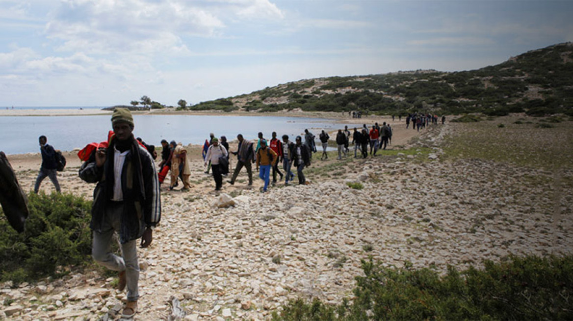 «Τσουνάμι» παράνομων μεταναστών σε Λέσβο, Χίο και Κω