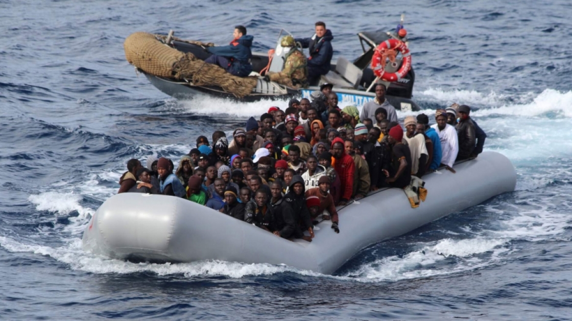 Τραγωδία: Τουλάχιστον 400 μετανάστες νεκροί σε ναυάγιο ανοικτά της Λιβύης