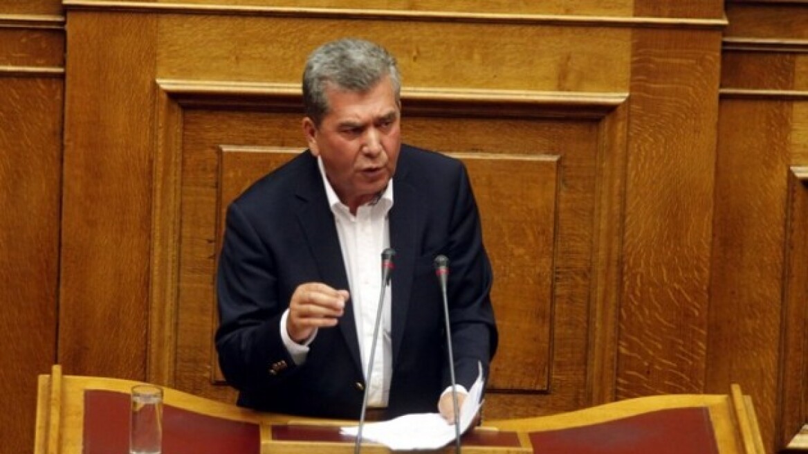 Βίντεο: Δάκρυσε ο Μητρόπουλος από το βήμα της Βουλής