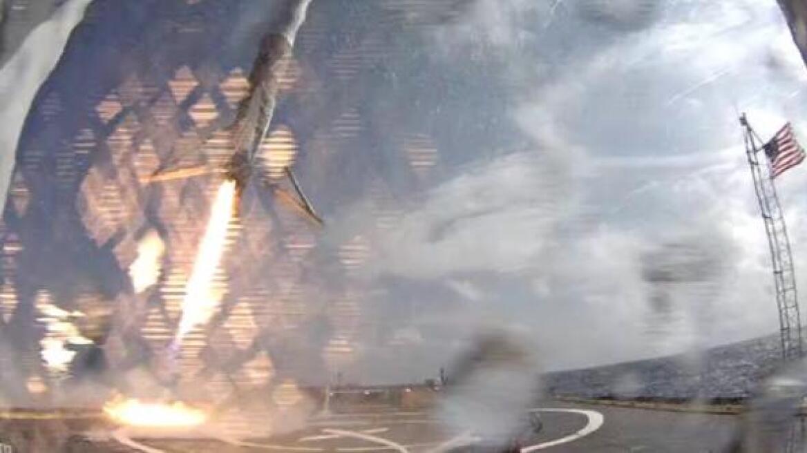 Θεαματικό βίντεο από απόπειρα προσεδάφισης πυραύλου της SpaceX