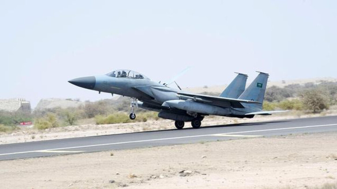 Σ. Αραβία: Έπεσε εκπαιδευτικό αεροσκάφος - 2 νεκροί