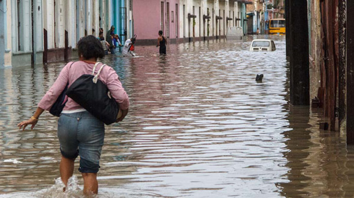 Κούβα: Τρεις νεκροί και 10.000 πληγέντες από σφοδρές καταιγίδες