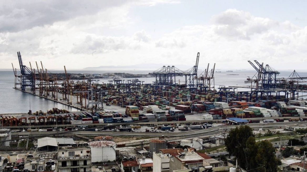 WSJ: Cosco και Maersk επικρατέστερες για την αγορά του 51% του ΟΛΠ