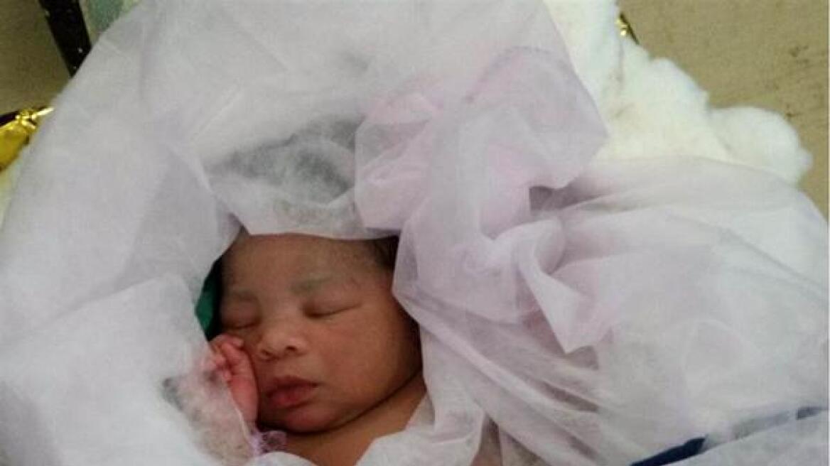 Ιταλία: Ένα νεογέννητο μωρό ανάμεσα σε 870 διασωθέντες μετανάστες