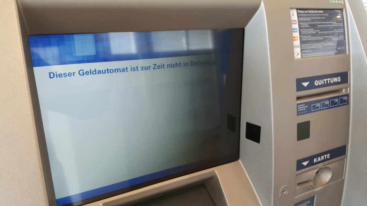 Απίστευτο: Άδειασαν τα ΑΤΜ από λεφτά στο Βερολίνο!