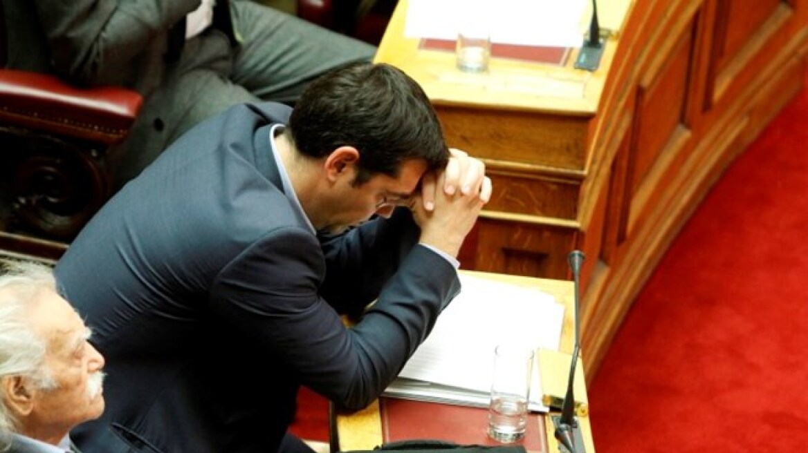 Guardian: Οι 100 μέρες μοναξιάς του ΣΥΡΙΖΑ και το βλέμμα της Ελλάδας προς την άβυσσο