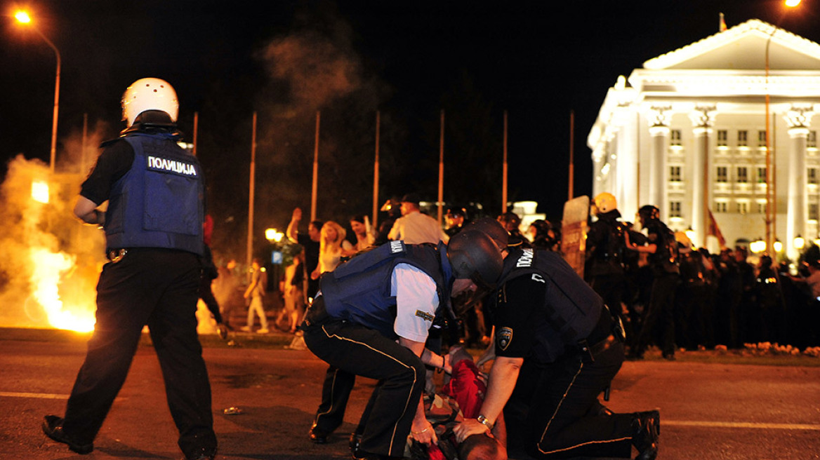 Σκόπια: Επεισόδια μετά τη συγκάλυψη θανάτου διαδηλωτή από την αστυνομία