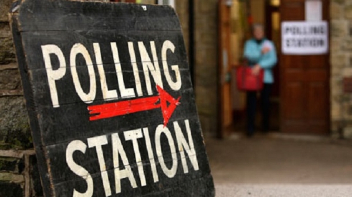 Μία μέρα πριν τις εκλογές στη Βρετανία: Ισοψηφία Συντηρητικών - Εργατικών δείχνουν οι δημοσκοπήσεις