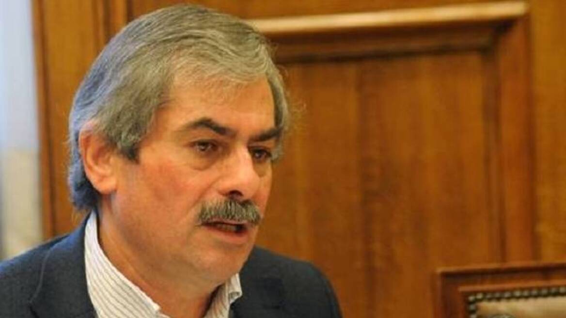 «Η Ελλάδα έχει  καταρρεύσει προ πολλού», λέει βουλευτής του ΣΥΡΙΖΑ