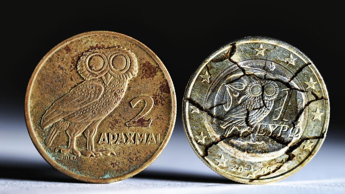 Handelsblatt: Επεξεργάζονται «παράλληλο νόμισμα» οι δανειστές της Ελλάδας