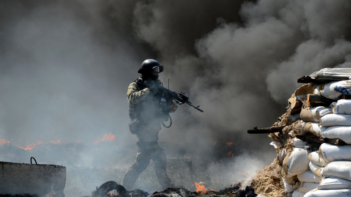 Ουκρανία: Τέσσερις στρατιώτες νεκροί σε μάχες κυβερνητικών δυνάμεων-αυτονομιστών
