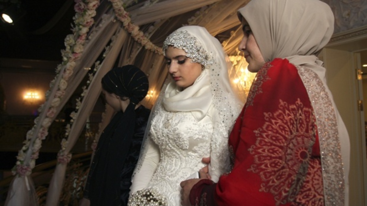 Τσετσενία: Έφηβη εξαναγκάζεται να παντρευτεί διοικητή της αστυνομίας με τα τριπλά της χρόνια