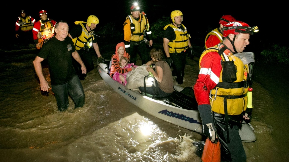 Τουλάχιστον τρεις νεκροί από τις πλημμύρες σε Τέξας και Οκλαχόμα	