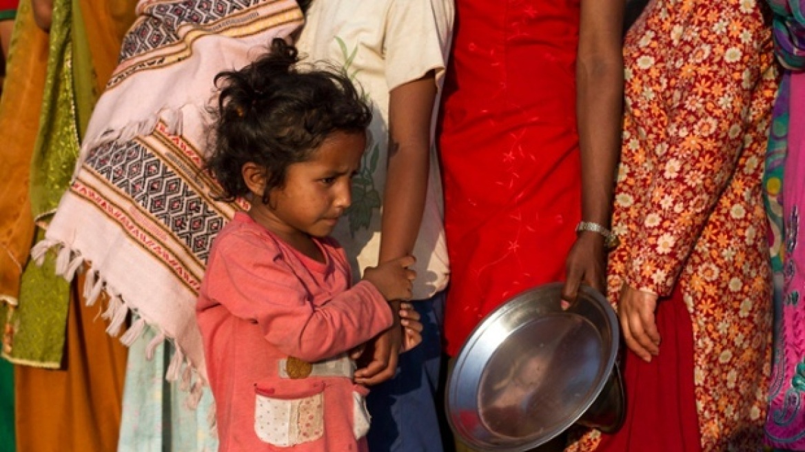 Η Ινδία σώζει παιδιά - θύματα του σεισμού στο Νεπάλ από το trafficking