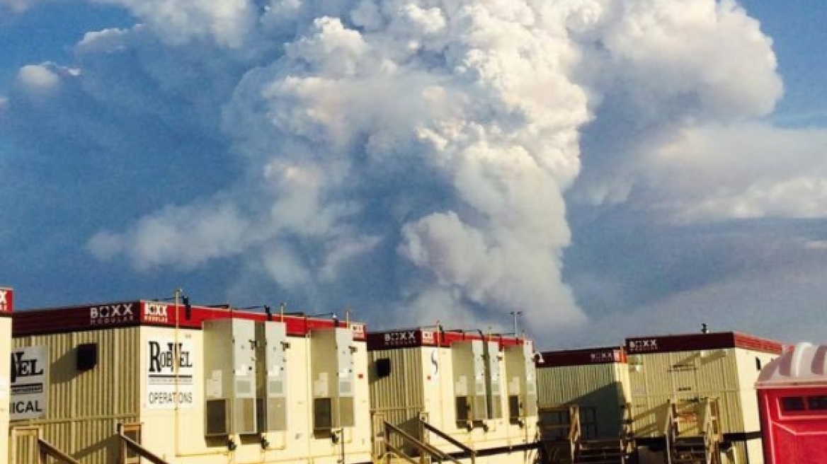 Καναδάς: Μεγάλες δασικές πυρκαγιές απειλούν την επαρχία Αλμπέρτα