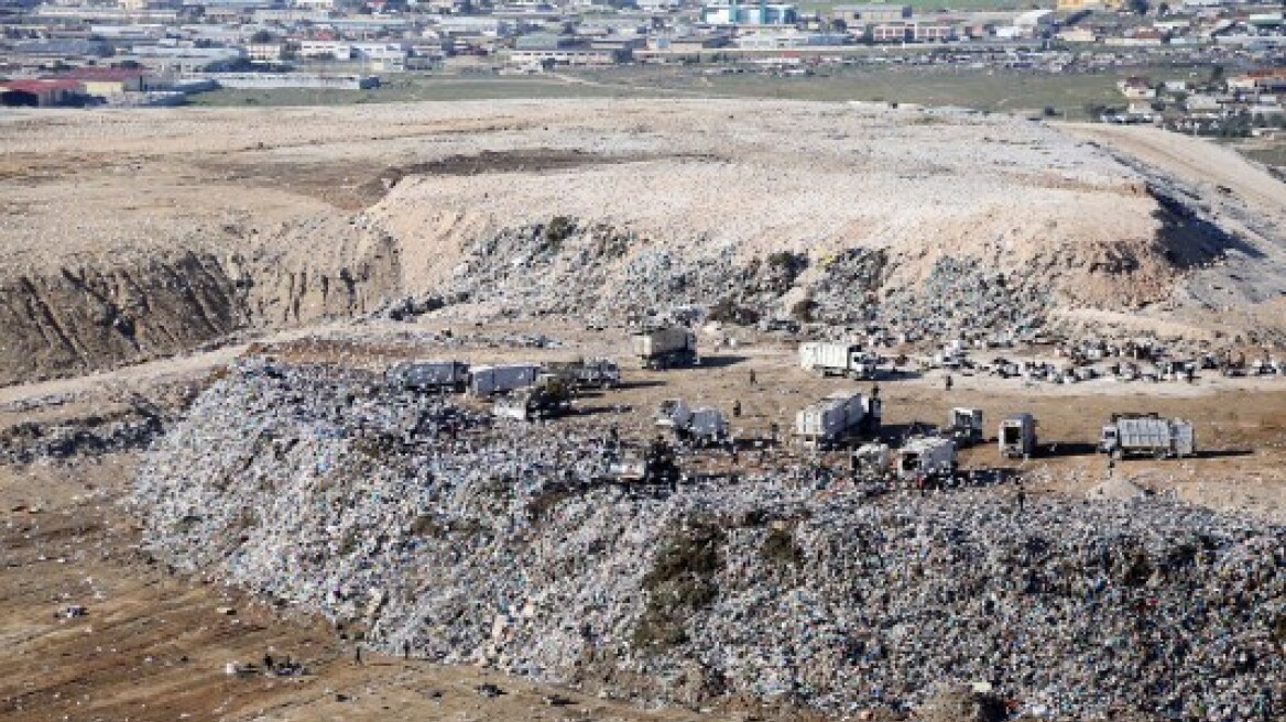 ΥΠΕΣ: Σύσκεψη για 17 χωματερές σε Δυτική Ελλάδα και Ιόνιο
