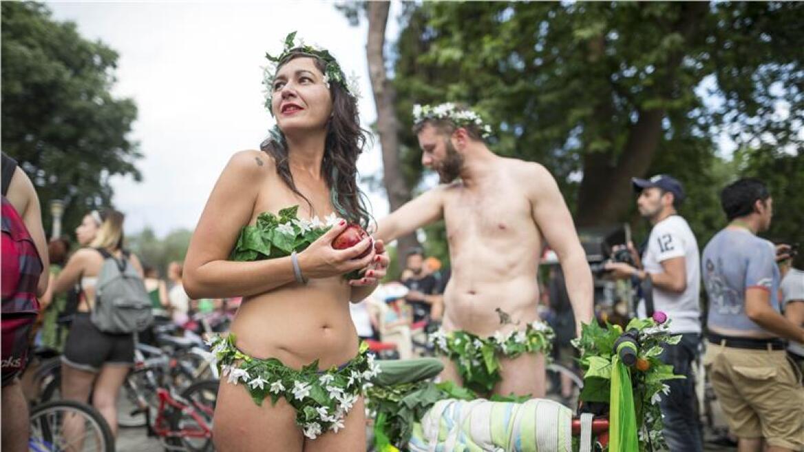 8th Naked World Bike Day a hit in Thessaloniki (photos)