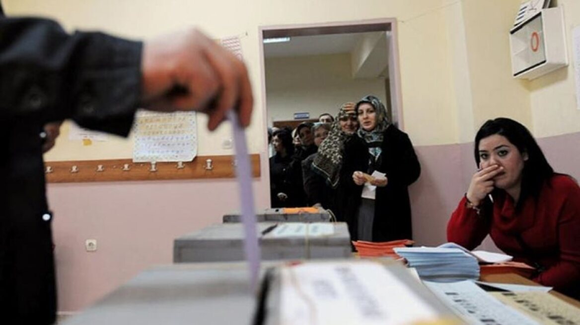 Τουρκία: Αριθμός ρεκόρ 96 γυναικών εξελέγη στο νέο τουρκικό κοινοβούλιο